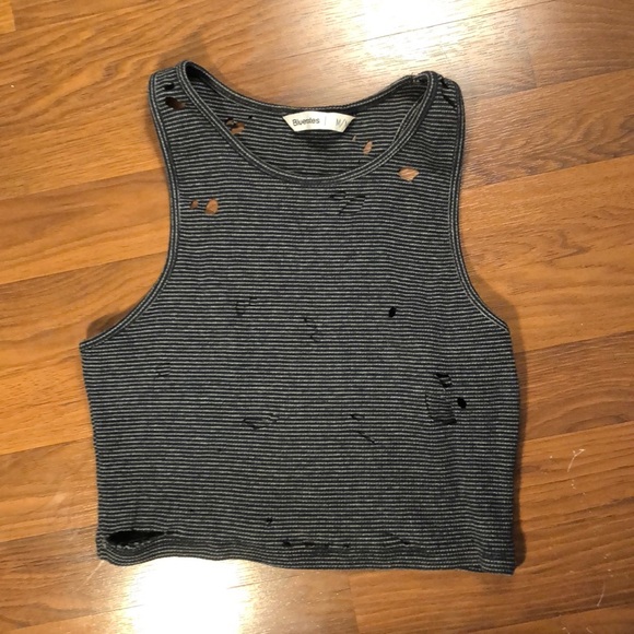 Crop top - Picture 1 of 2